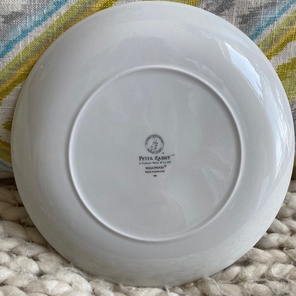 Vintage Peter Rabbit by Wedgewood 1997 Calendar plate! - Picture 4 of 4